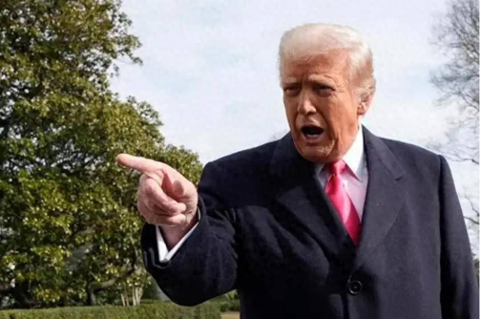 皇冠信用网注册账号_特朗普被晾4天皇冠信用网注册账号,中方未发请柬,美果断选择报复?要对中国起重机征税