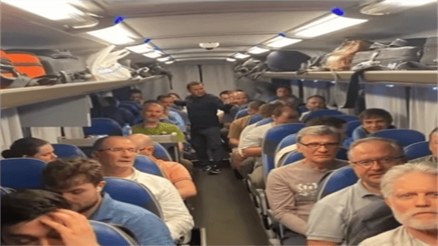 小保加足球
_德黑兰领空彻底失守!50多架以军机上演自由飞行小保加足球
,俄紧急撤侨