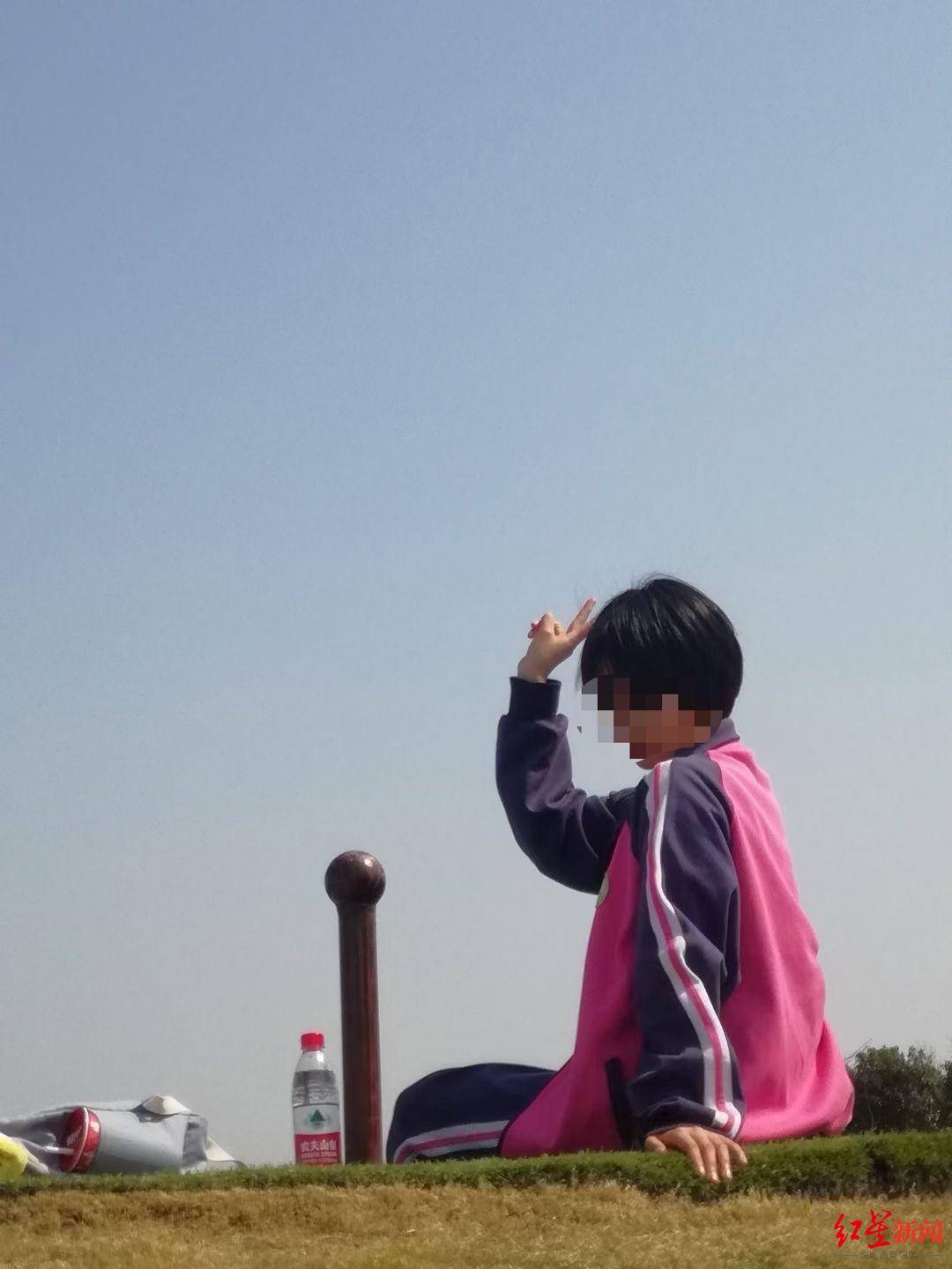 如何申请到皇冠信用网
_高一女生军训第三天倒地后死亡如何申请到皇冠信用网
,家属:她以前在篮球队,体质不差