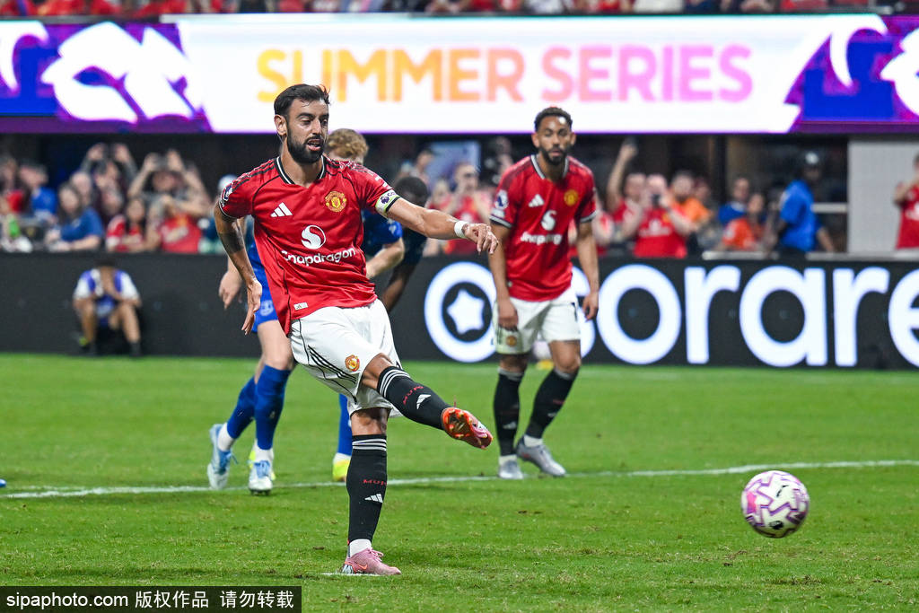 马赛vs巴黎
_阿什利-扬:B费失点球背后的真相马赛vs巴黎
,主裁判的干扰是否是关键?