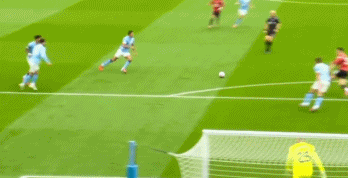 特拉帕尼 vs卡塞塔纳_多纳鲁马完美处子秀!世界级扑救特拉帕尼 vs卡塞塔纳,零封曼联获7.1分,名宿狂赞