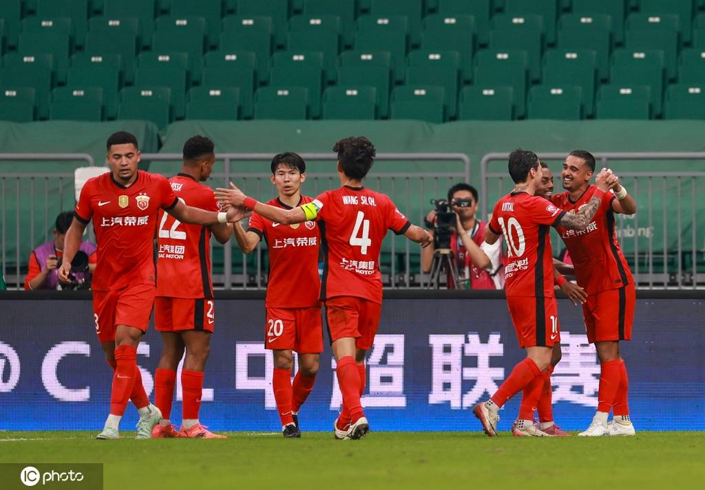 皇冠代理登录地址_争冠渺茫皇冠代理登录地址!中超-莱昂纳多戴帽 国安2-3海港遭3连败