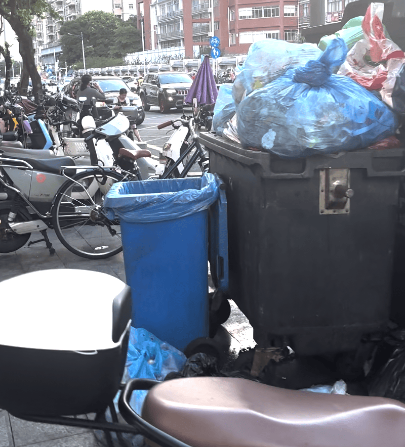 皇冠信用网押金多少_深圳一医院门口被指“举步维艰”皇冠信用网押金多少!整治后记者实探:仍很堵