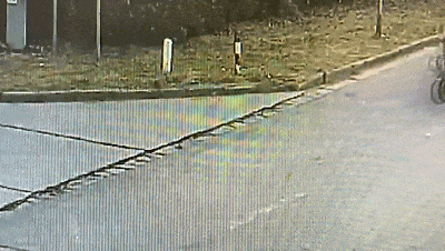 皇冠信用網会员开户
_事故频发皇冠信用網会员开户
！电动自行车“挡风被”到底该不该用？