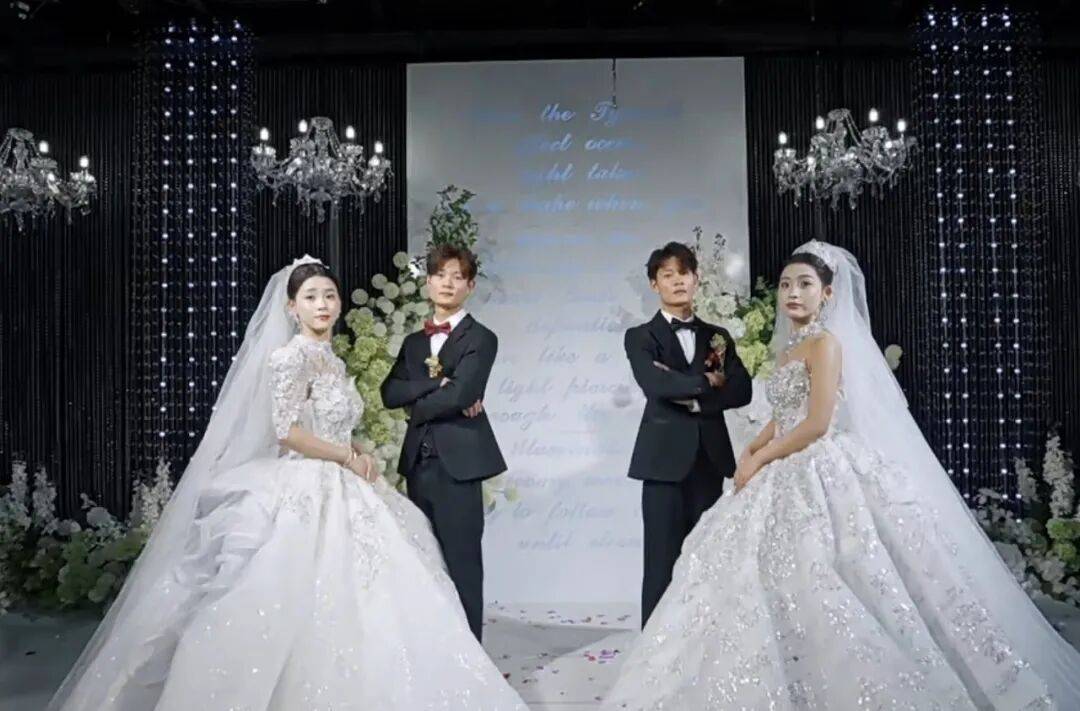 皇冠信用網足球代理
_河南双胞胎兄弟同天迎娶双胞胎姐妹皇冠信用網足球代理
，网友：复制粘贴的幸福