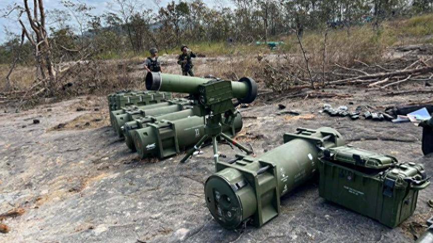 皇冠皇冠代理平台
_洪森父子没想到皇冠皇冠代理平台
,柬埔寨丢盔弃甲,大量武器落到泰国手中,连泰国湾也被泰军封锁!