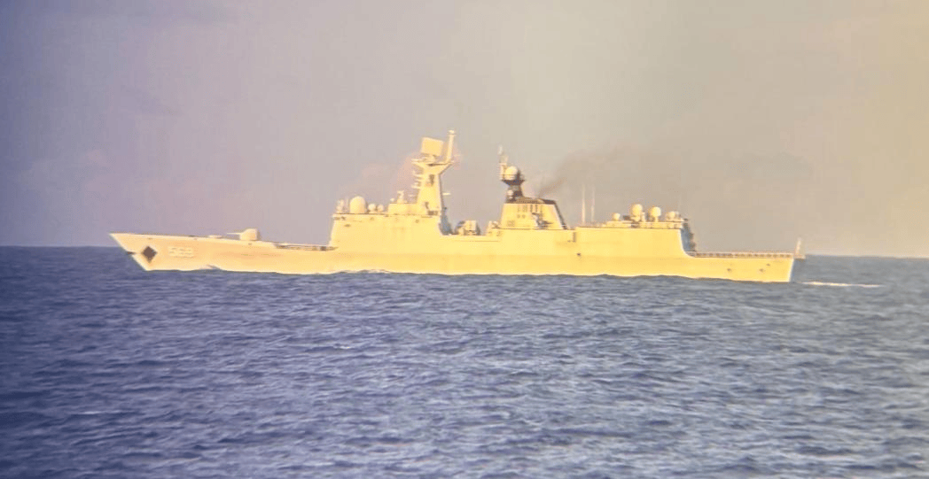 正版皇冠信用网_菲律宾炫耀光电“锁定”054A正版皇冠信用网，一看位置，原来已到菲军“家门口”了！