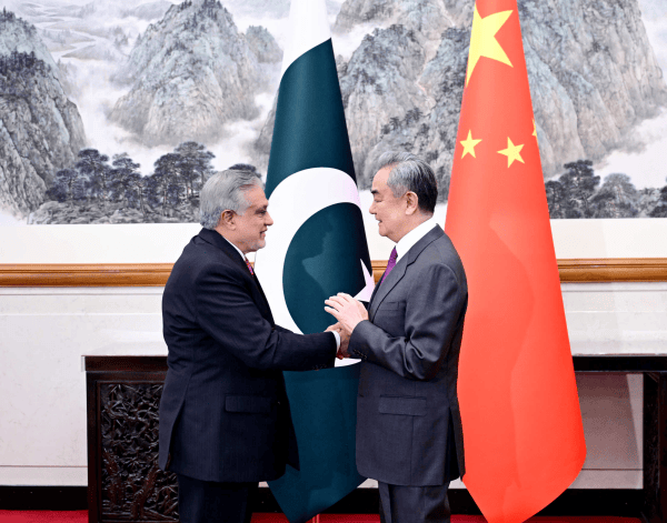 皇冠信用网平台出租_王毅：皇冠信用网平台出租我们从不认为哪一个国家可以充当国际警察