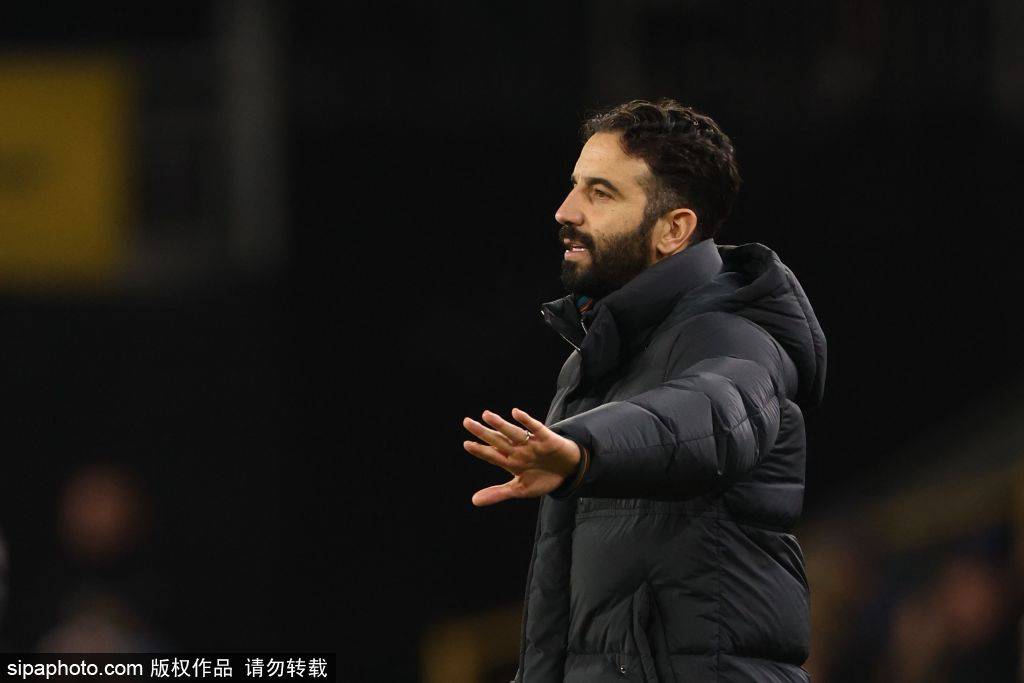 皇冠信用网账号申请_曼联解约阿莫林背后的合同真相:800万欧薪水的代价与未来战术调整