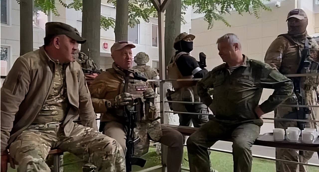 皇冠hga039手机登入_突发!莫斯科清晨一声枪响皇冠hga039手机登入,俄罗斯中将遭刺杀,普京爱将生命垂危