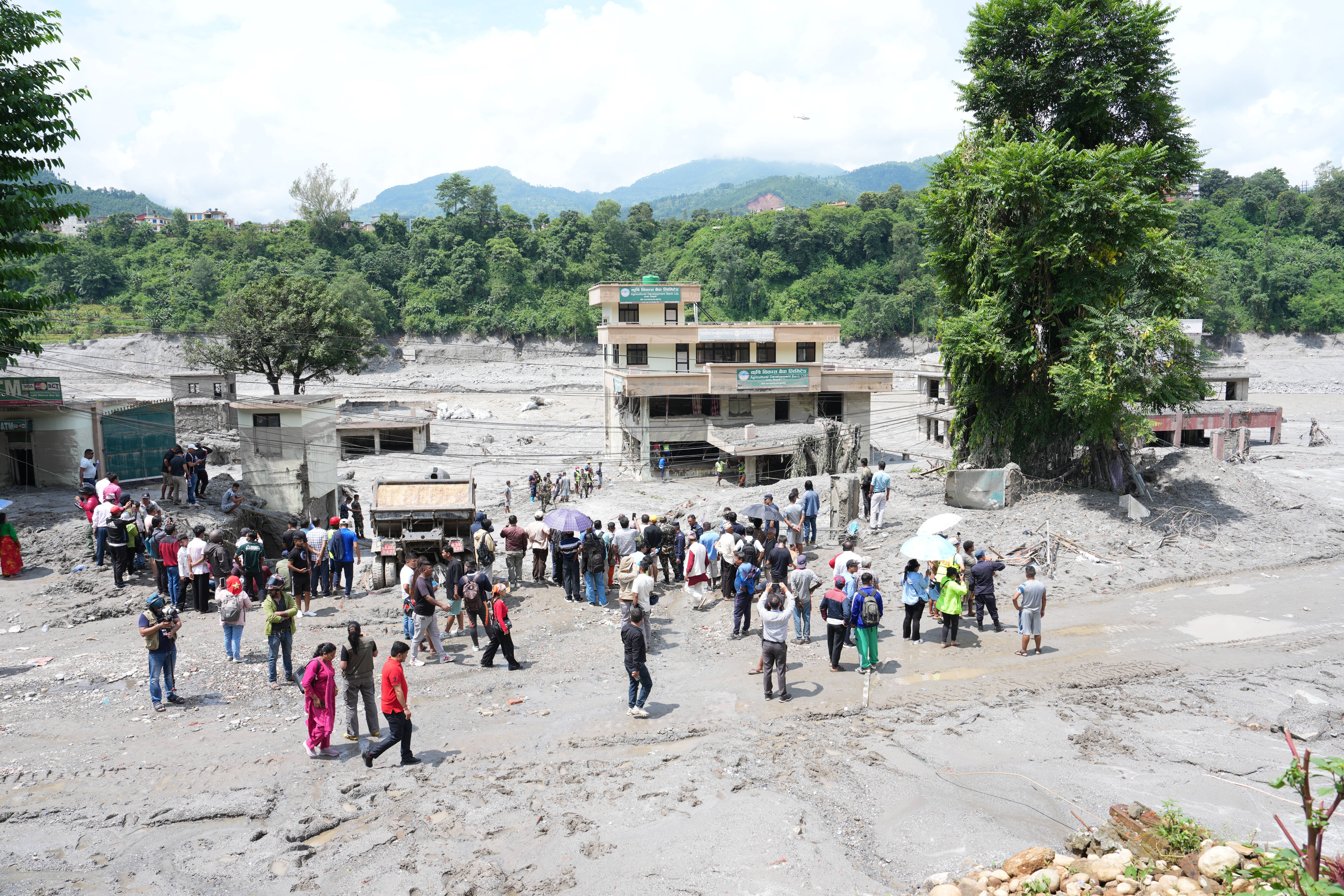 皇冠信用网APP下载_尼泊尔泥石流已致626人死亡 2426人失联