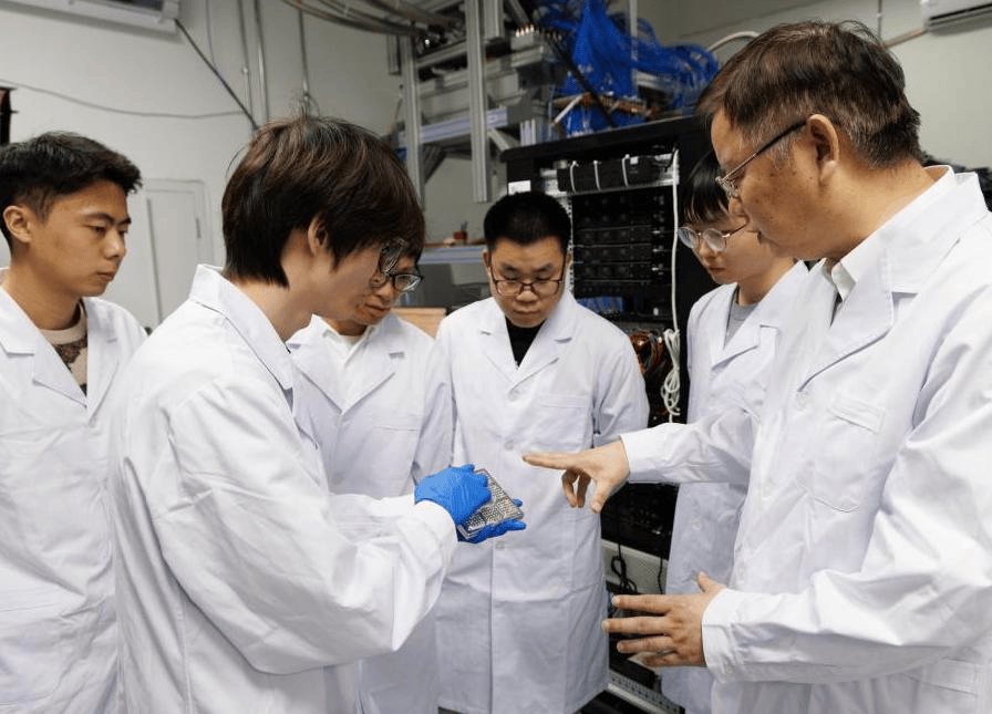 皇冠信用网在线申请_美国鹰派改口了皇冠信用网在线申请,世界不再认中国"全球第三",世界格局现新底牌